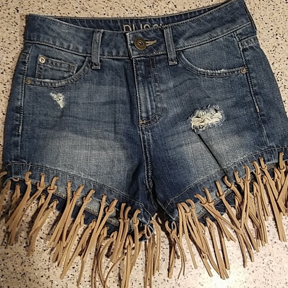 DL1961 Pants - DL1961 SZ 24 Ivy high rise fringe shorts